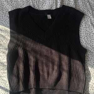 H&M Black Ribbed V-Neck Sweater Vest